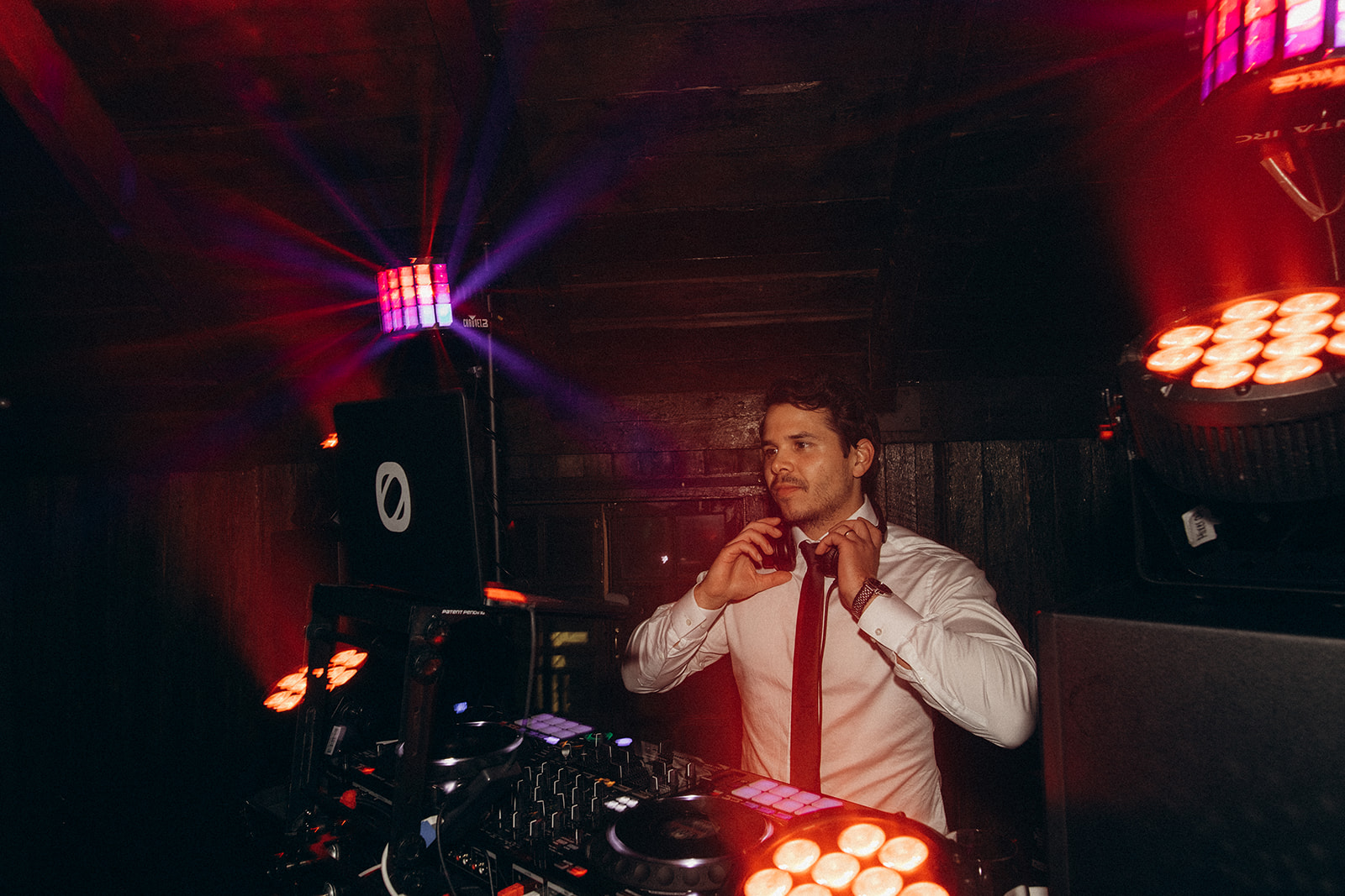 Francis Laurent en performance DJ